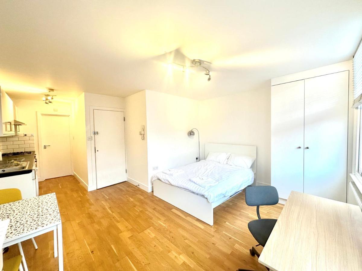 139 Guest House Camden Town 런던 외부 사진